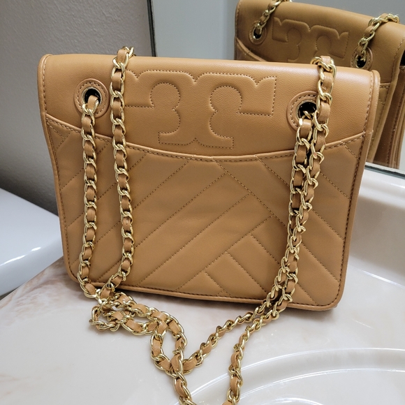 Tory Burch Handbags - Tory Burch Alexa convertible bag